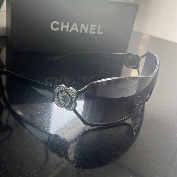 Chanel sunglasses with crystals Chanel logo